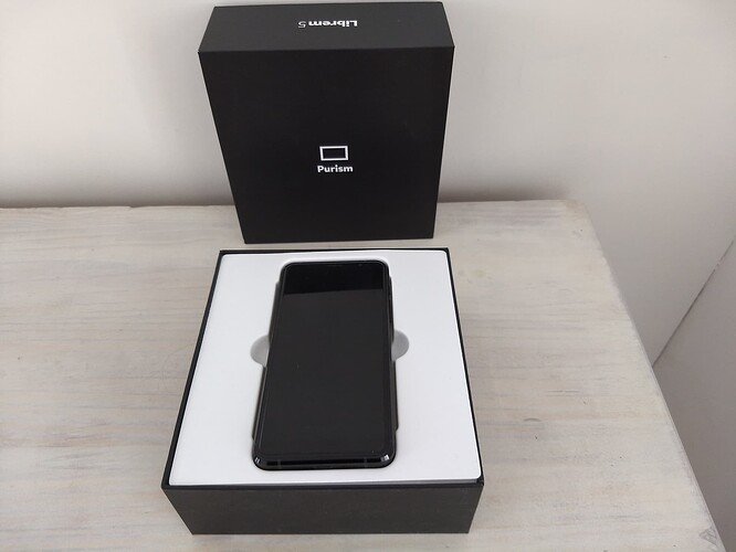 phone_in_box